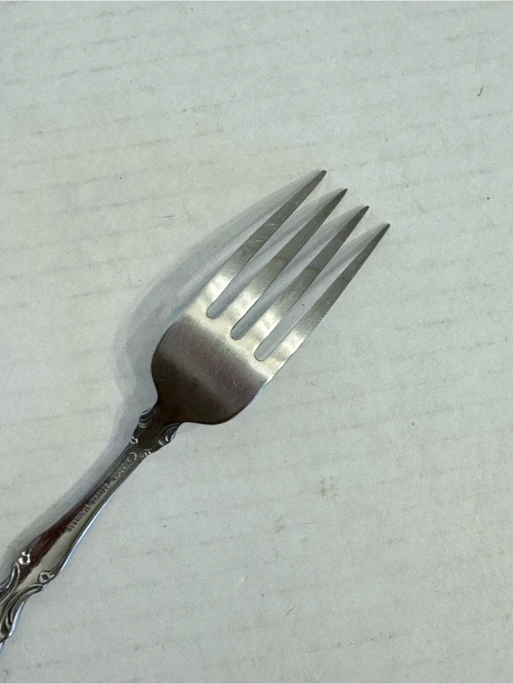 Oneida Deluxe Stainless Mozart 1 Dinner Fork 7 1/4